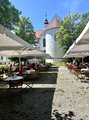 Mittagessen im Klostergarten